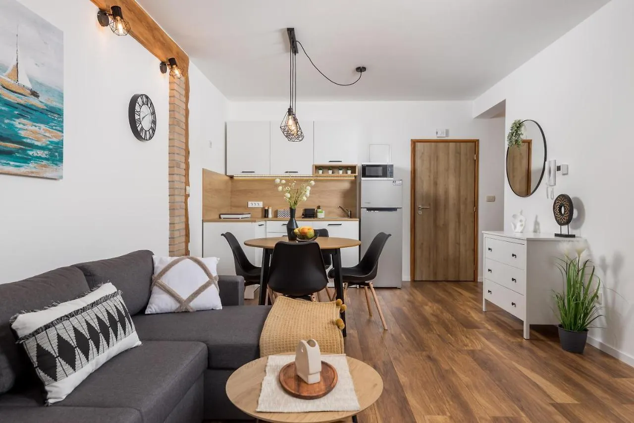 Apartman Roko Vrata 0*,