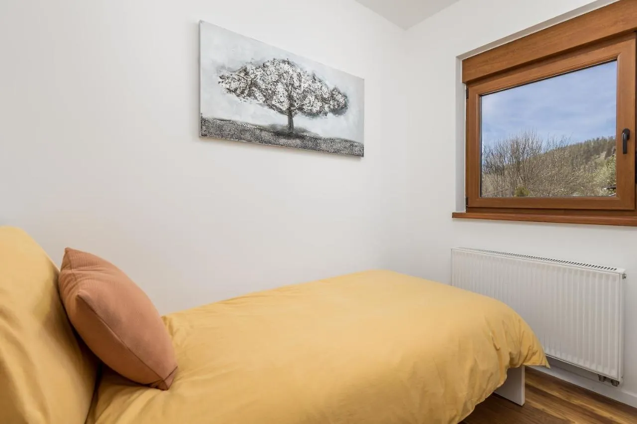 Apartment Apartman Roko Vrata